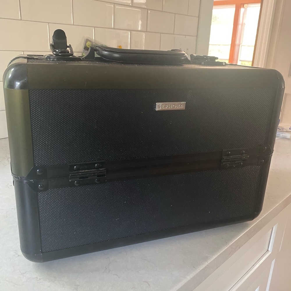 14x8.5x9 Makeup train case